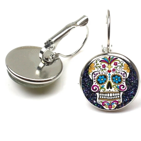 🕶LAST ONE!🕶Sugar Skull Small Dangle Earrings - Picture 2 of 6